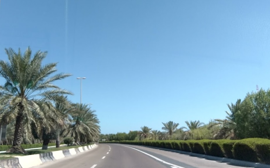 منطقة الظفرة في أبوظبي تتميز بموقعها الهادئ ومساحاتها الواسعة التي تعكس الطابع التراثي الأصيل للإمارات.